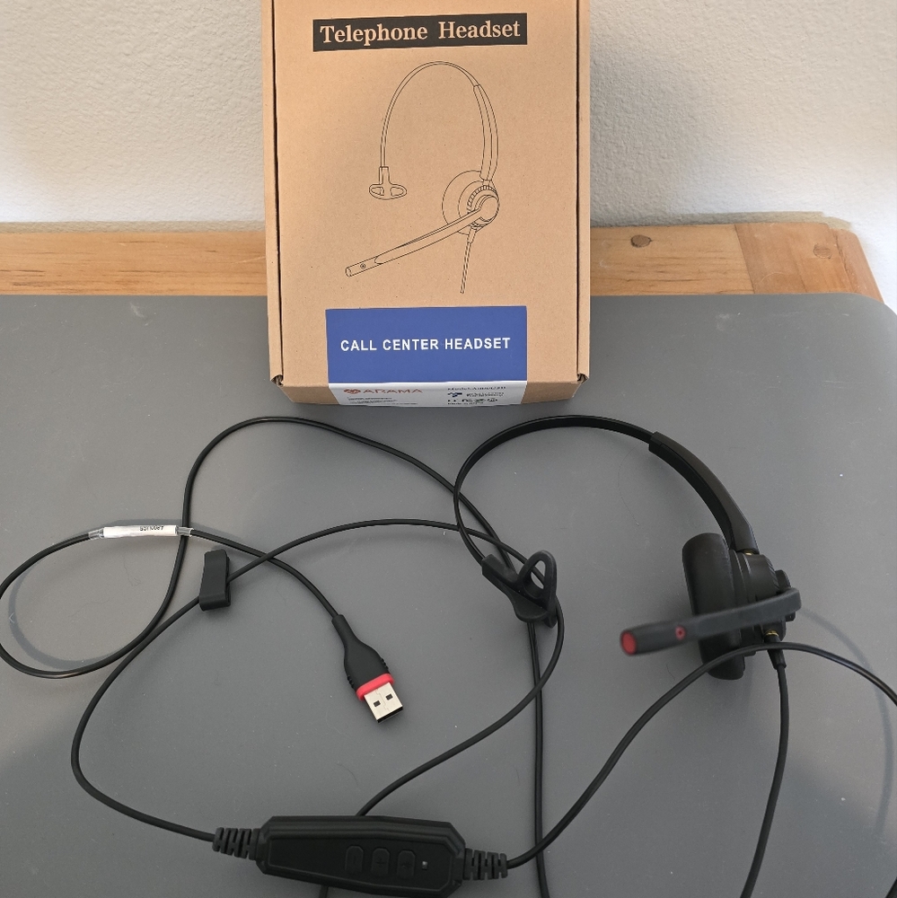 Arama Headset w/microphone (noise cancelling)